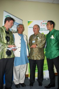 bersama Muhammad Yunus di Bali